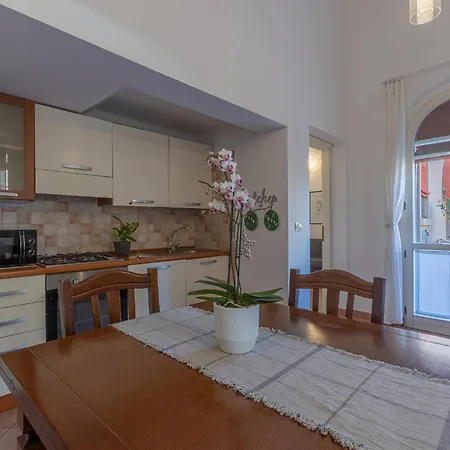 Appartement Guesthost - Dimora Storica Manfredini Nel Cuore Di Ferrara