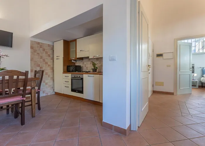 Guesthost - Dimora Storica Manfredini Nel Cuore Di