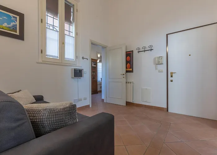 Guesthost - Dimora Storica Manfredini Nel Cuore Di