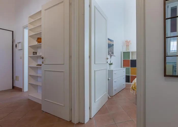 Guesthost - Dimora Storica Manfredini Nel Cuore Di *